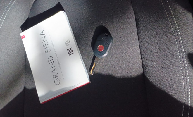 Fiat Grand Siena ATTRACTIVE 1.0 Flex 8V 4p 2021 Flex-15