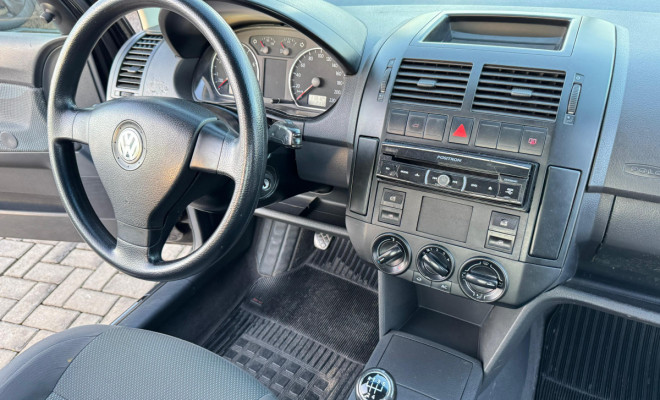 VW - VolksWagen Polo 1.6 Mi/S.Ouro 1.6 Mi Tot.Flex 8V 5p 2009 Flex-4