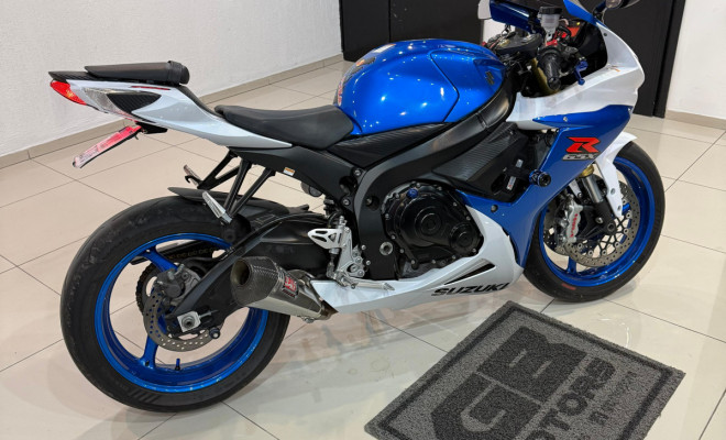 SUZUKI GSX-R 750 W SRAD 2014 Gasolina-4