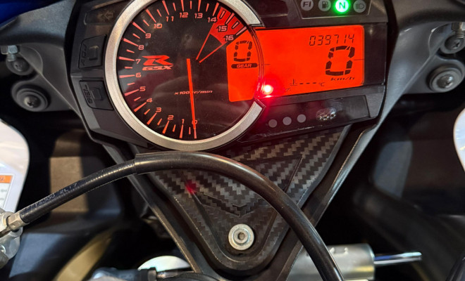 SUZUKI GSX-R 750 W SRAD 2014 Gasolina-10