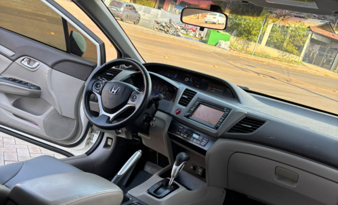 Honda Civic Sedan EXS 1.8/1.8 Flex 16V Aut. 4p 2013 Flex-9