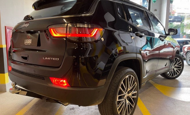 Jeep Compass Limited T270 1.3 TB 4x2 Flex Aut 2022-0