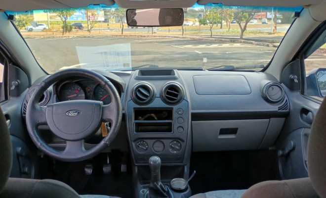 Ford Fiesta Sedan 1.0 8V Flex 4p 2008 Flex-5