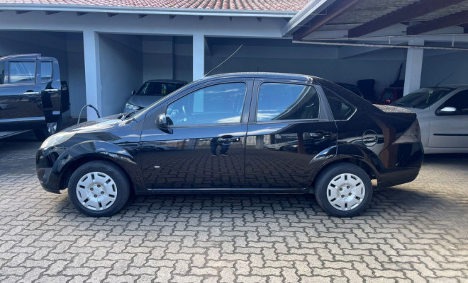 Ford Fiesta Sedan 1.6 16V Flex Mec. 2014 Flex-0
