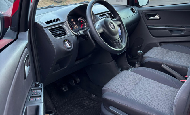 VW - VolksWagen SPACEFOX 1.6/ 1.6 Trend Total Flex 8V 5p 2014 Flex-10