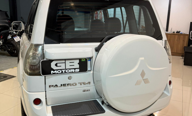 Mitsubishi Pajero TR4 2.0/ 2.0 Flex 16V 4x4 Aut. 2013 Flex-2