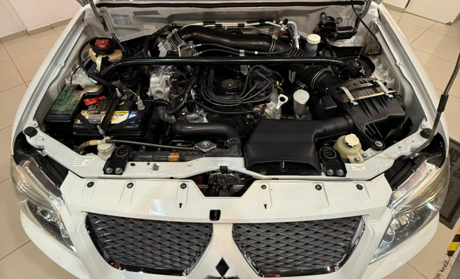 Mitsubishi Pajero TR4 2.0/ 2.0 Flex 16V 4x4 Aut. 2013 Flex-10