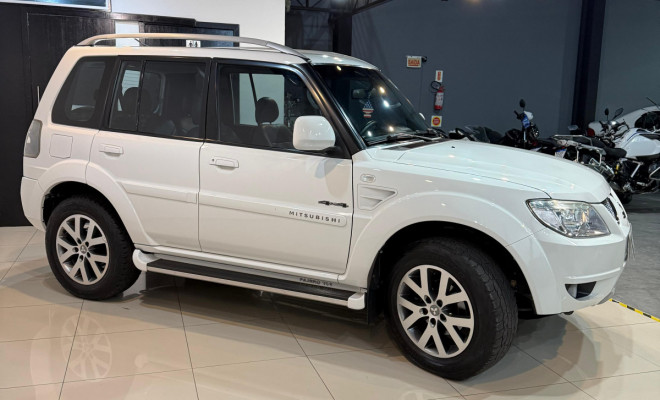 Mitsubishi Pajero TR4 2.0/ 2.0 Flex 16V 4x4 Aut. 2013 Flex-1
