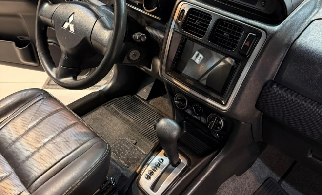 Mitsubishi Pajero TR4 2.0/ 2.0 Flex 16V 4x4 Aut. 2013 Flex-8