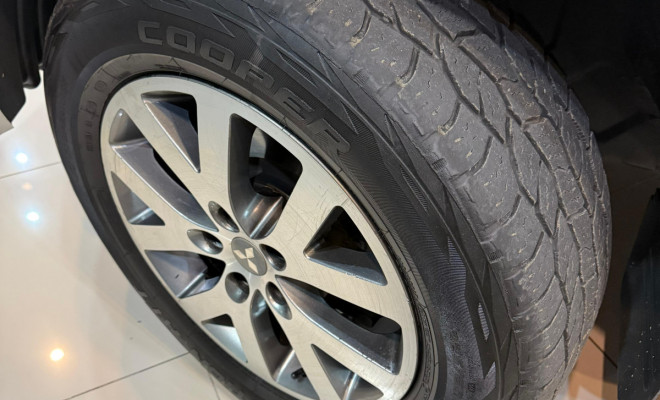 Mitsubishi Pajero TR4 2.0/ 2.0 Flex 16V 4x4 Aut. 2013 Flex-3