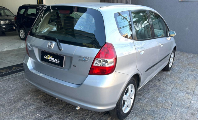 Honda Fit LX 1.4/ 1.4 Flex 8V/16V 5p Mec. 2005 Gasolina-4