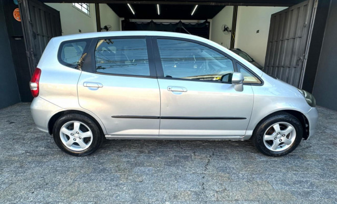 Honda Fit LX 1.4/ 1.4 Flex 8V/16V 5p Mec. 2005 Gasolina-7
