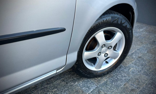 Honda Fit LX 1.4/ 1.4 Flex 8V/16V 5p Mec. 2005 Gasolina-9