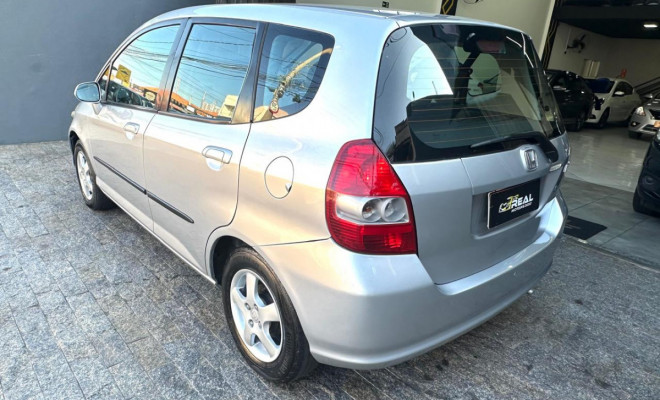 Honda Fit LX 1.4/ 1.4 Flex 8V/16V 5p Mec. 2005 Gasolina-5