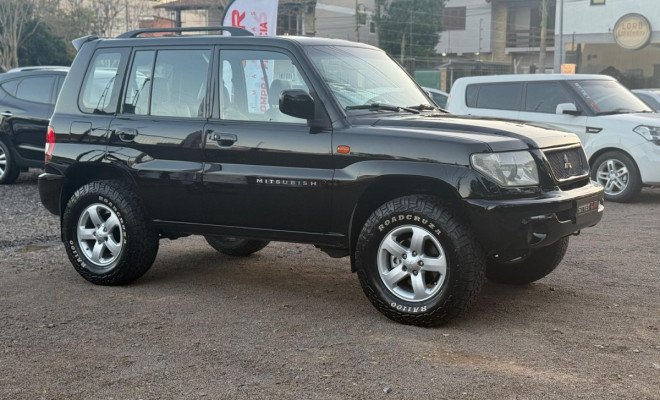 Mitsubishi Pajero TR4 2.0 Blind. 16V 131cv 4x4 Aut. 2005 Gasolina-0