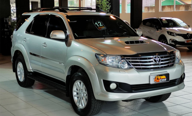 Toyota Hilux SW4 SRV D4-D 4x4 3.0 TDI Dies. Aut 2012 Diesel