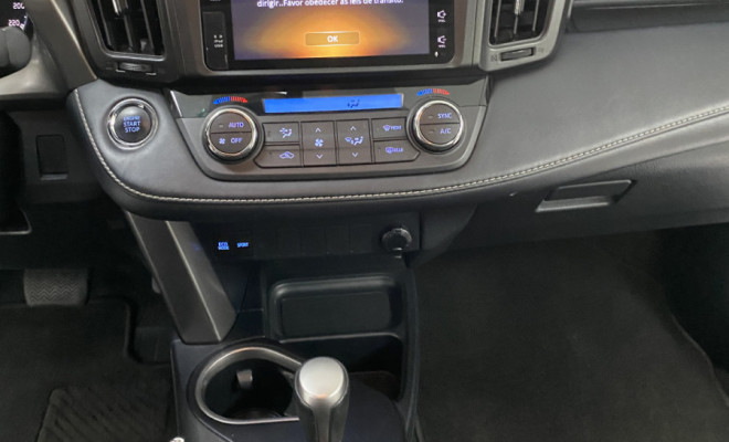 Toyota RAV4 2.0 TOP C/ Teto Aut 2018-13