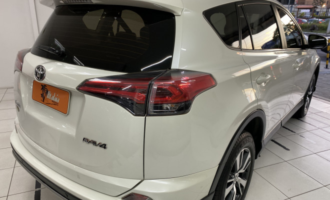Toyota RAV4 2.0 TOP C/ Teto Aut 2018-4