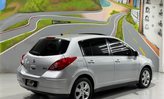 Nissan TIIDA SL 1.8/1.8 Flex 16V  Mec. 2011 Flex-0
