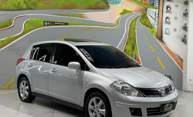 Nissan TIIDA SL 1.8/1.8 Flex 16V  Mec. 2011 Flex-1