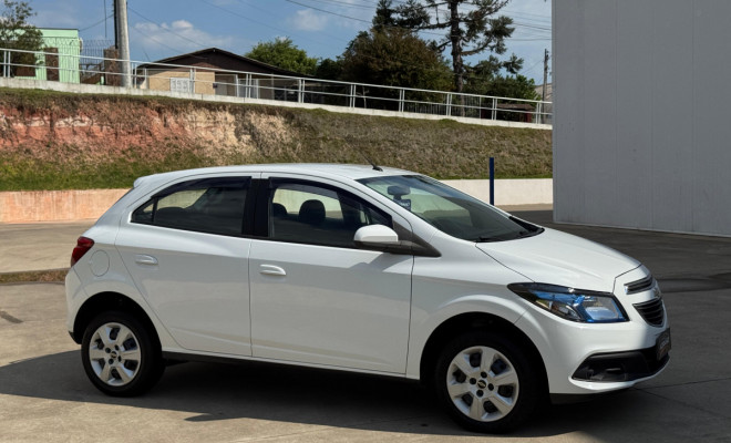 Onix LT 1.4 2013 - Por apenas R$39.900,00!-11