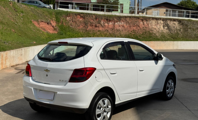 Onix LT 1.4 2013 - Por apenas R$39.900,00!-2