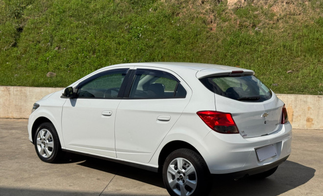 Onix LT 1.4 2013 - Por apenas R$39.900,00!-13