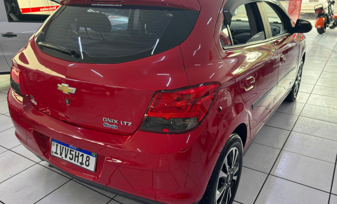 GM - Chevrolet ONIX HATCH LTZ 1.4 8V FlexPower 5p Mec. 2015 Flex-3
