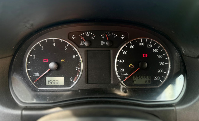 VW - VolksWagen Polo Sed. COMFORT. 1.6 Mi Tot. Flex 8v 2010 Flex-8