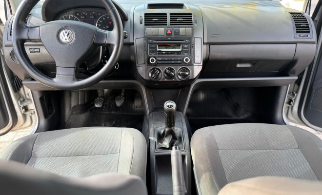 VW - VolksWagen Polo Sed. COMFORT. 1.6 Mi Tot. Flex 8v 2010 Flex-11