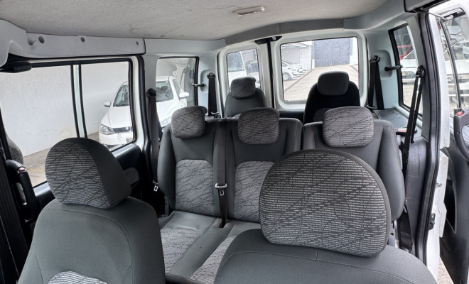 Doblo Essence 1.8 Flex 16V 5p 2019 (7 LUGARES)-4