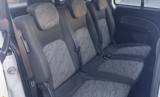 Doblo Essence 1.8 Flex 16V 5p 2019 (7 LUGARES)-7