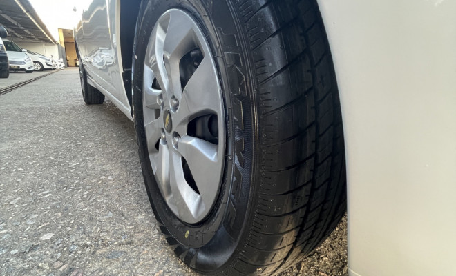 GM - Chevrolet ONIX HATCH Joy 1.0 8V Flex 5p Mec. 2019 Flex-10