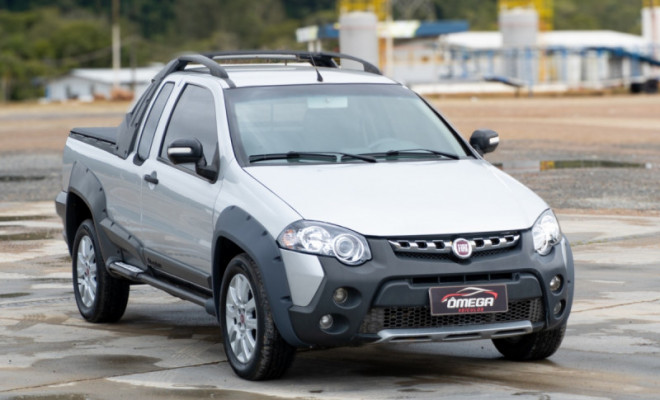 Fiat Strada Adventure 1.8/ 1.8 LOCKER Flex CE 2013 Flex-4