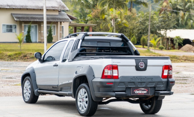 Fiat Strada Adventure 1.8/ 1.8 LOCKER Flex CE 2013 Flex-10