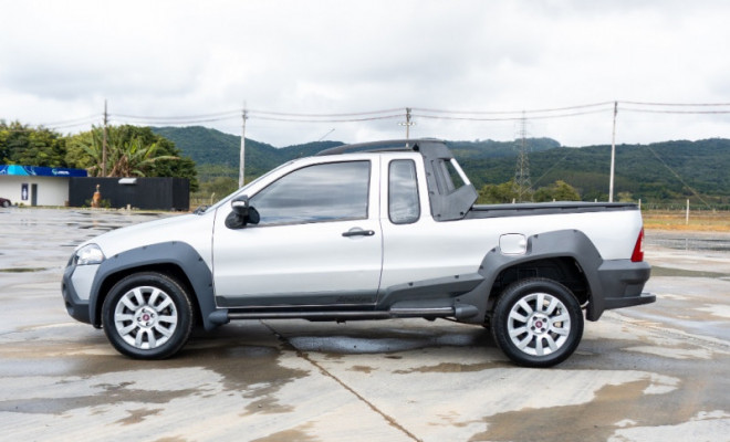 Fiat Strada Adventure 1.8/ 1.8 LOCKER Flex CE 2013 Flex-1