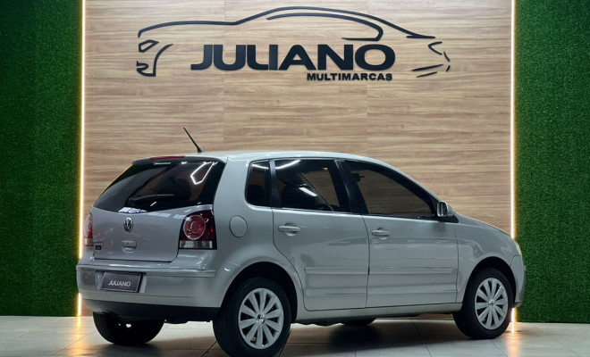 VW - VolksWagen Polo I MOTION 1.6 Total Flex  5p 2011 Flex-0