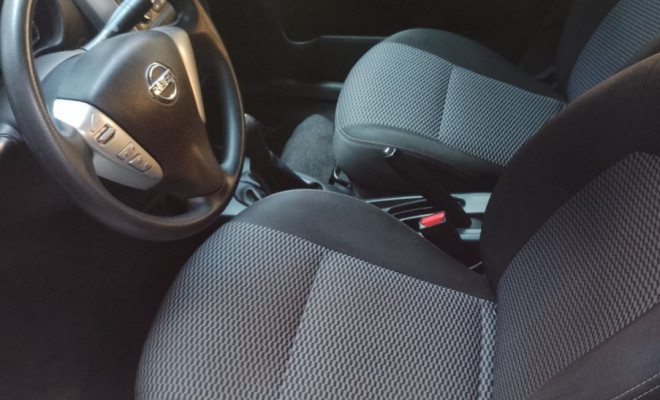 Nissan VERSA SV 1.6 16V Flex Fuel 4p Mec. 2016 Flex-4