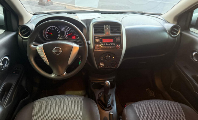 Nissan VERSA SV 1.6 16V Flex Fuel 4p Mec. 2016 Flex-4