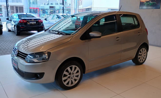 VW - VolksWagen Fox 1.6 Mi Total Flex 8V 5p 2013 Flex-2