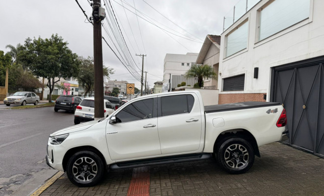 Toyota Hilux CD SRX 4x4 2.8 TDI 16V Diesel Aut. 2021 Diesel-3