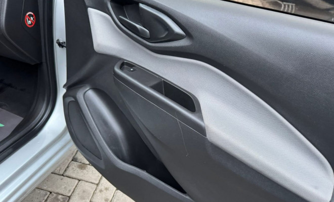 GM - Chevrolet ONIX HATCH LT 1.0 8V FlexPower 5p Mec. 2018 Flex-5