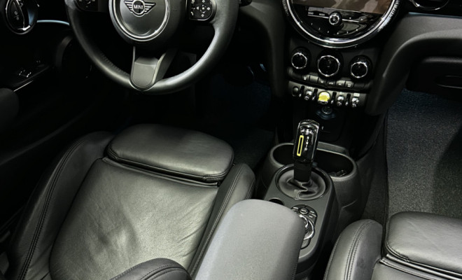 MINI COOPER SE Exclusive 3p (Elétrico) 2023 Elétrico-3
