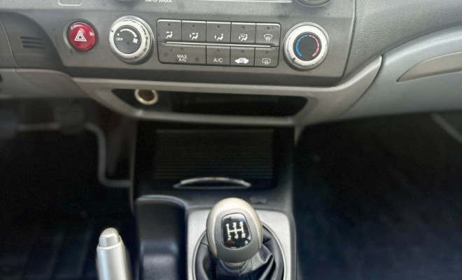 Honda Civic Sedan LXS 1.8/1.8 Flex 16V Mec. 4p 2007 Flex-8