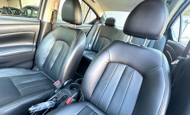 Nissan VERSA UNIQUE 1.6 16V FlexStart 4p Aut. 2017 Flex-8