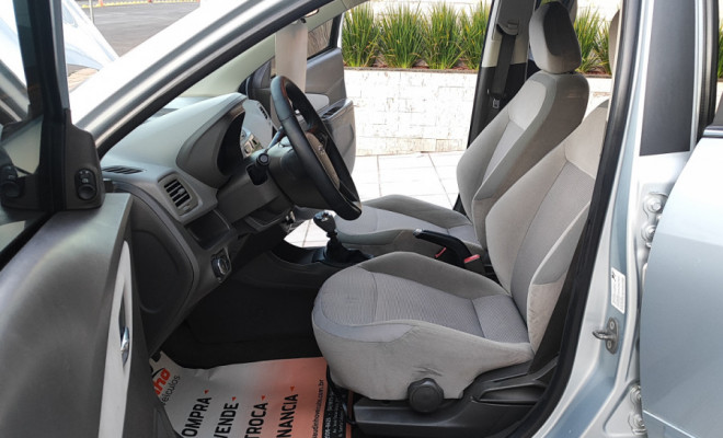 GM - Chevrolet COBALT LTZ 1.8 8V Econo.Flex 4p Mec. 2013 Flex-10