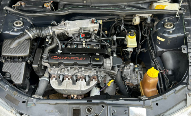 GM - Chevrolet Celta 1.0/Super/N.Piq.1.0 MPFi VHC 8V 3p 2002 Gasolina-4