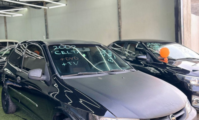 GM - Chevrolet Celta 1.0/Super/N.Piq.1.0 MPFi VHC 8V 3p 2002 Gasolina-1