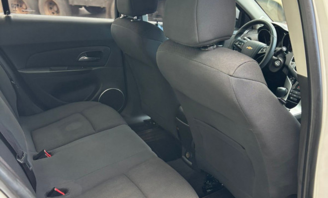 GM - Chevrolet CRUZE LT 1.8 16V FlexPower 4p Mec. 2015 Flex-6