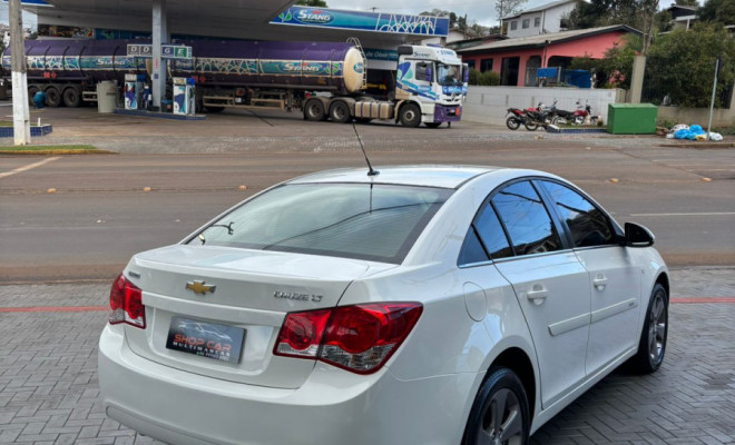 GM - Chevrolet CRUZE LT 1.8 16V FlexPower 4p Mec. 2015 Flex-4